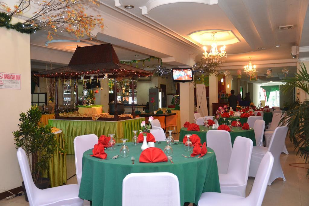 Hotel Duta Palembang Eksteriør billede
