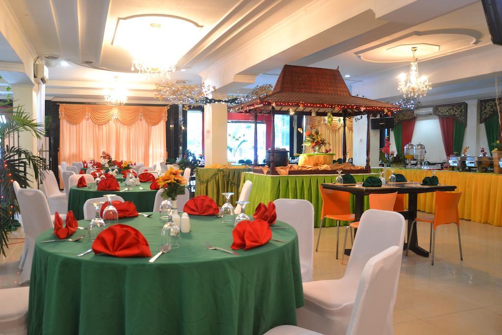 Hotel Duta Palembang Eksteriør billede