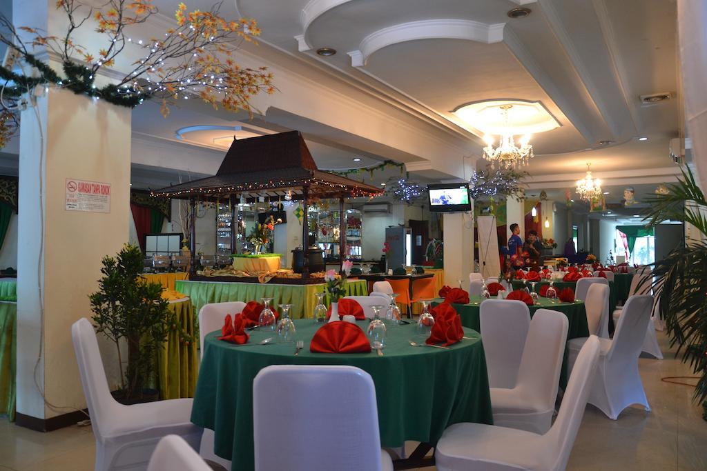 Hotel Duta Palembang Eksteriør billede